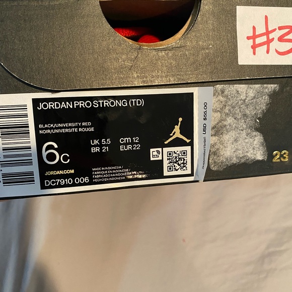 Jordan Black University Reds - Picture 7 of 7